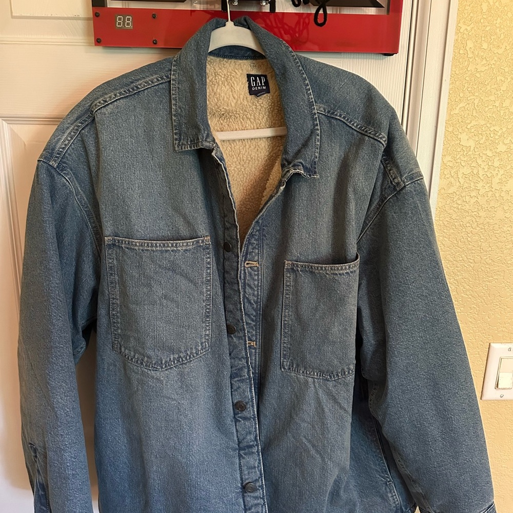 GAP Blue Denim Jacket with Sherpa Lining size XL